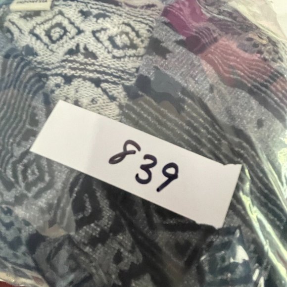 Lucky Brand Women's Offset Zipper Collared Sweat Shirt Geometric Print Size S - Picture 11 of 11